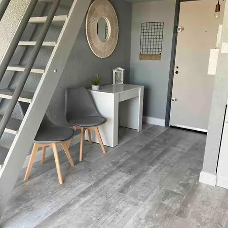 Petit Mezzanine Avec Climatisation * 塞特港