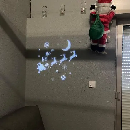 Petit Mezzanine Avec Climatisation 公寓