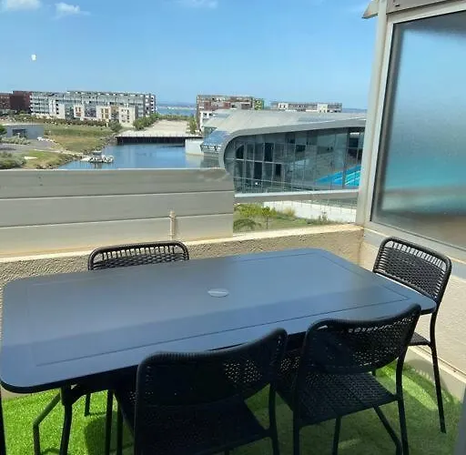 Petit Mezzanine Avec Climatisation Apartman